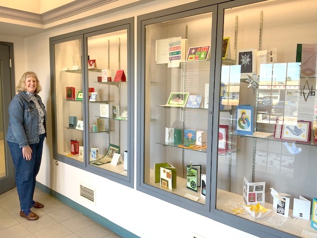 EP Library display | News, Sports, Jobs - Morning Journal